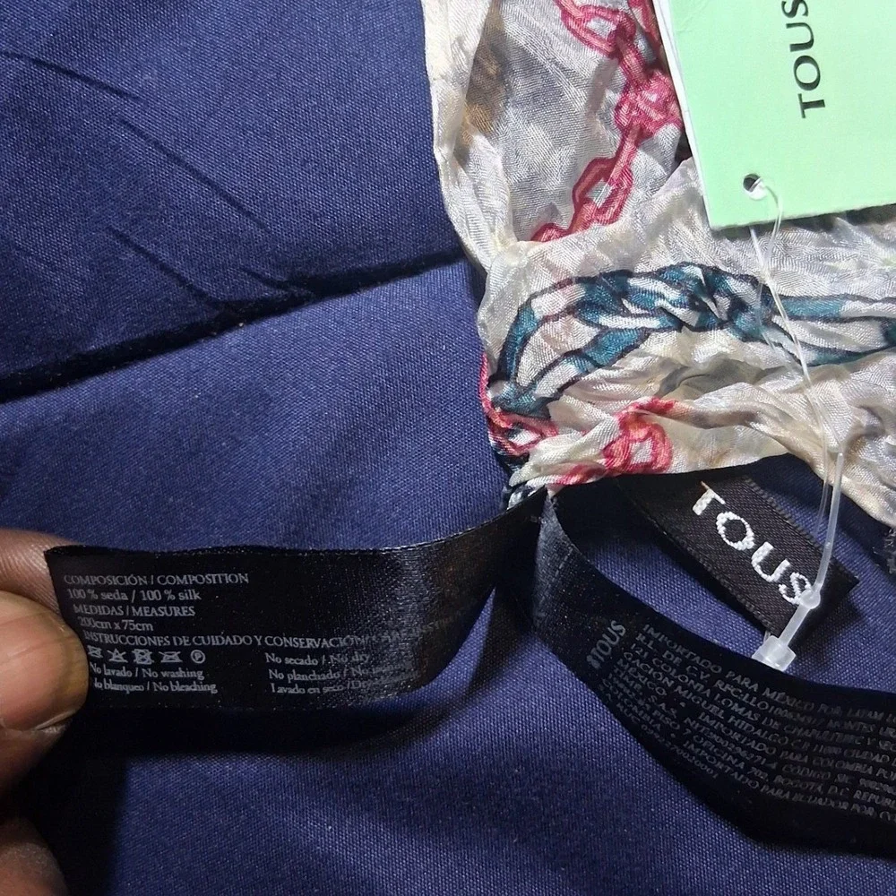 Tous 100% Silk Scarf Chain Link Print Crinkle Texture‎ Cream Red Blue NWT